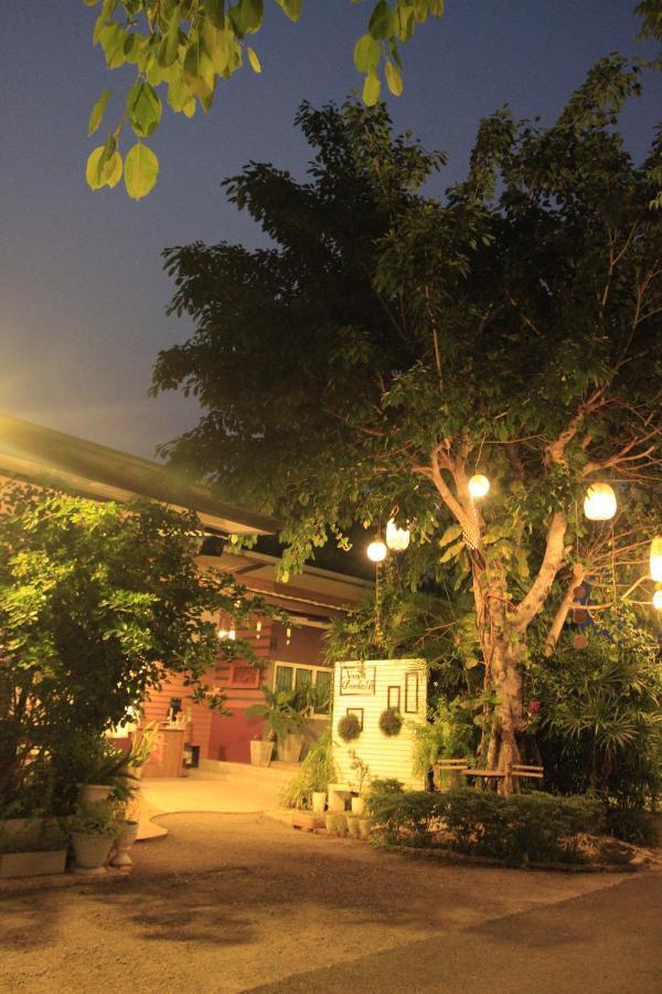 น่านฟ้าชลธีรีสอร์ท Nanfachonlathi Resort Extérieur photo